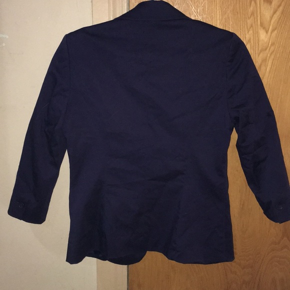Size 6 Reitmans navy blazer - Picture 2 of 2